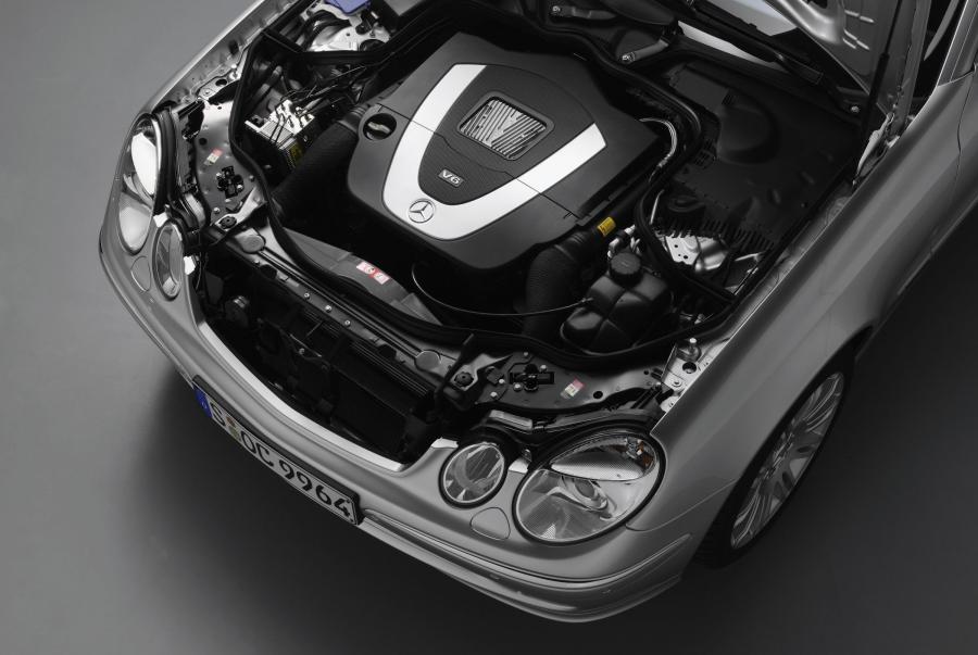  Mercedes-Benz E-Class 2007 года  (фото 2 из 80)